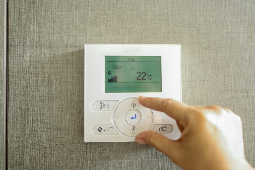 Does Scheduling your thermostat save money?