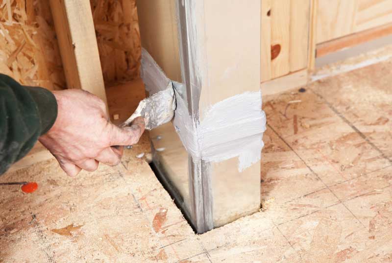 Sealing air duct with mastic sealant